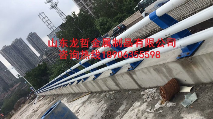 橋梁防撞護欄，防撞立柱